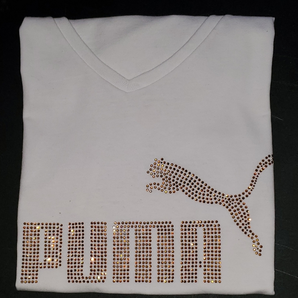 PUMA Ladies V-neck t-shirt **NEW**